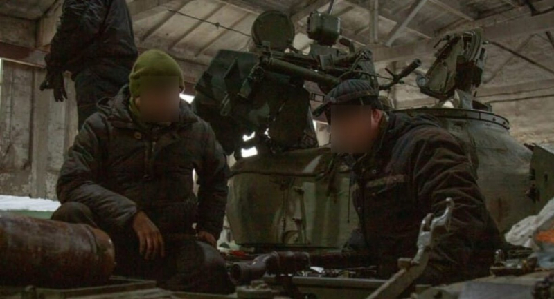 Процес ремонту техніки в 3-ій Залізній танковій бригаді, фото - АрміяInform
