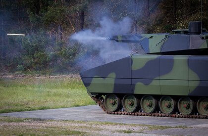 Rheinmetall озвучив плани з виробництва боєприпасів для БМП, танків та САУ в Угорщині