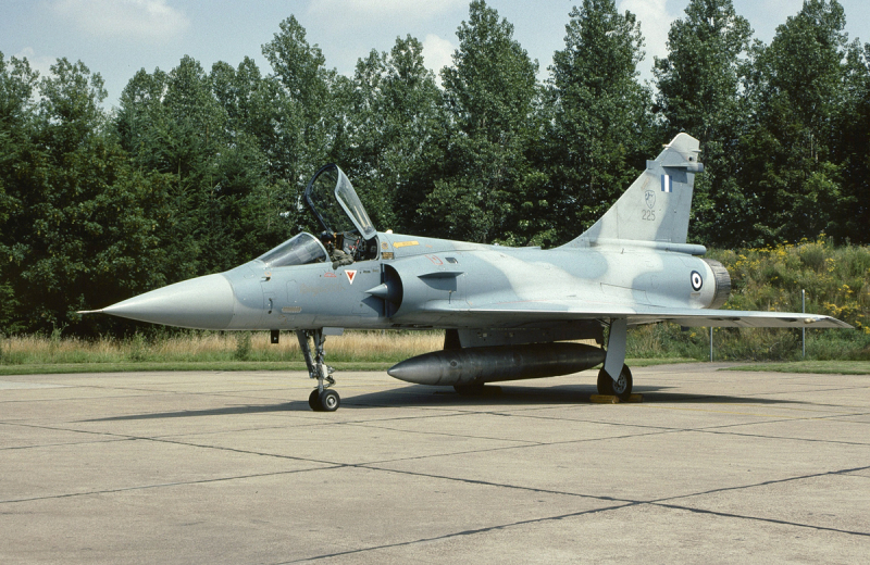 Греція хоче продати одразу 18 винищувачів Mirage 2000 Індії на запасні частини