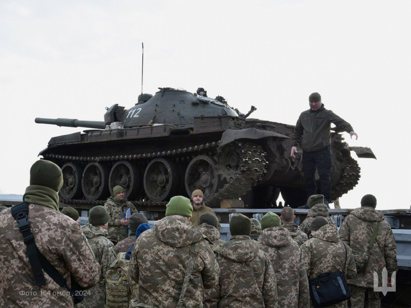 Трофейний Т-62М під час навчань 154-ої ОМБр, весна 2024 року, фото - прес-служба бригади