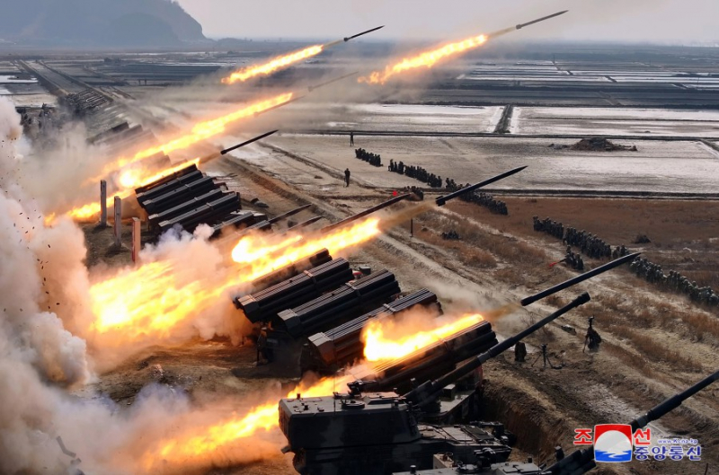 У КНДР знов гатили артилерію по морю з усіх стволів: що саме намагається показати Пхеньян