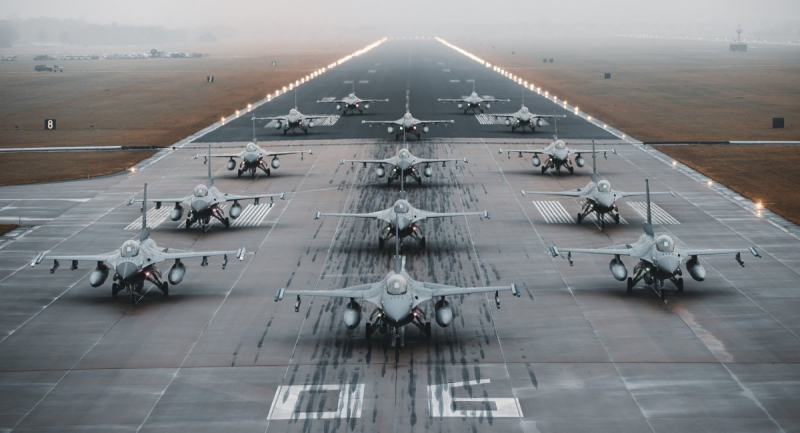 Винищувачі F-16, фото — Koninklijke Luchtmacht