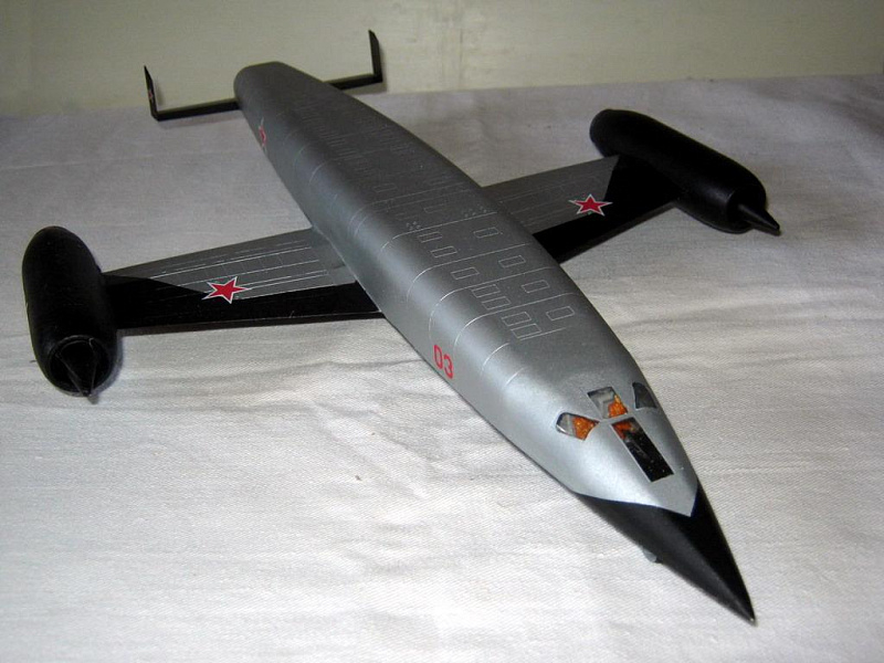 Модель гіперзвукового бомбардувальника за радянським проектом НИИ-1 МАП, фото з відкритих джерел