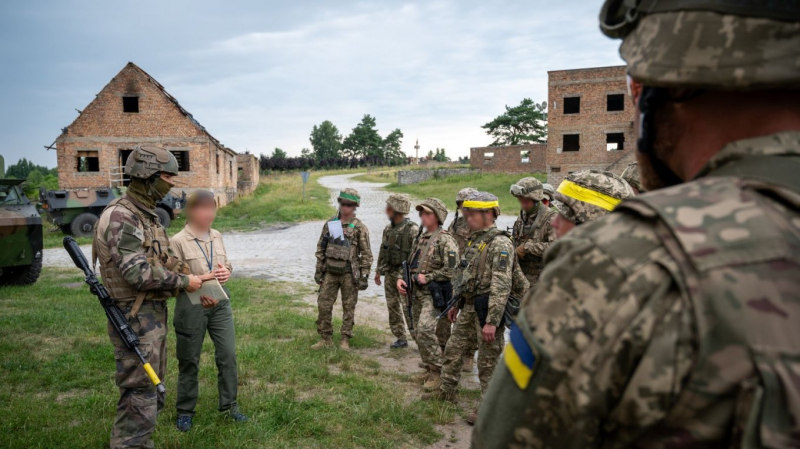 Франція перша з країн НАТО направляє інструкторів в Україну - що це дасть