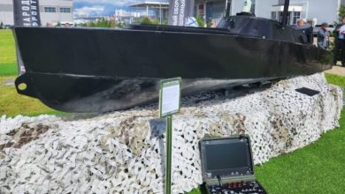 Російський надводний дрон "Мурена-300С" разом із апаратурою управління на експозиції "Армия-2024", фото з відкритих джерел