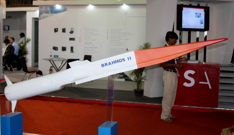 Індія хотіла копіювати "Циркон" як BrahMos II, але зробила свою гіперзвукову ракету LRAShM