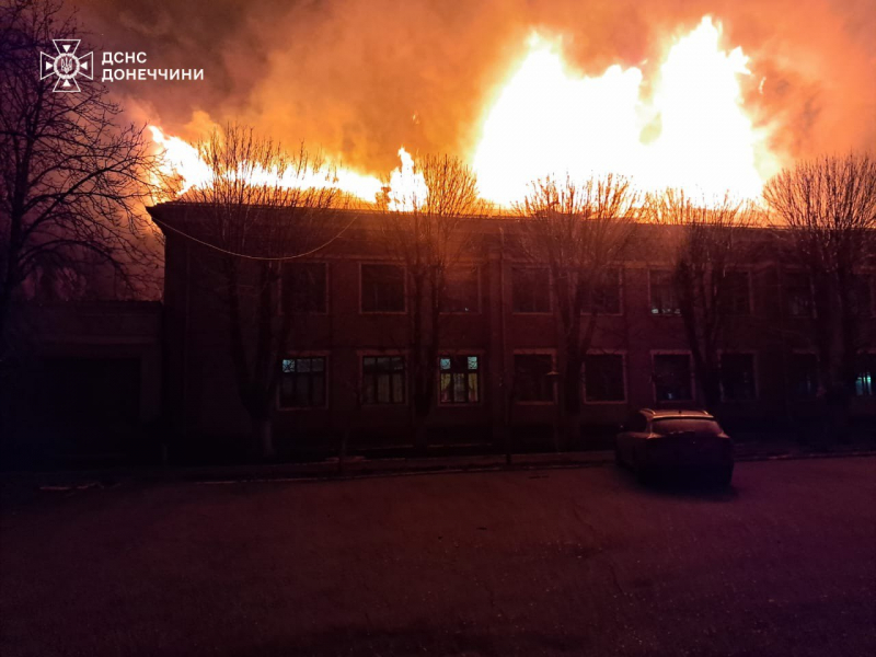  Донеччина пережила 10 годин пекла: масштабна пожежа на підприємствах. ФОТО 