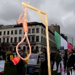 На фото (IMAGO/Le Pictorium): Демонстрація проти фабрики смерті в Ірані (Брюссель, жовтень 2024)