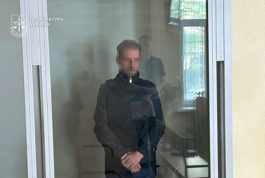 У Дніпрі 40-річному чоловікові, якого підозрюють у зґвалтуванні та вбивстві 11-річного хлопчика, суд призначив безальтернативний запобіжний захід у вигляді тримання під вартою.