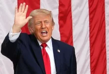 The Washington Post повідомляє, що в Мінфіні США лобіюють банкноту в 250 доларів із портретом Дональда Трампа до 4 липня 2026 року, але юристи нагадують про законодавчі обмеження.