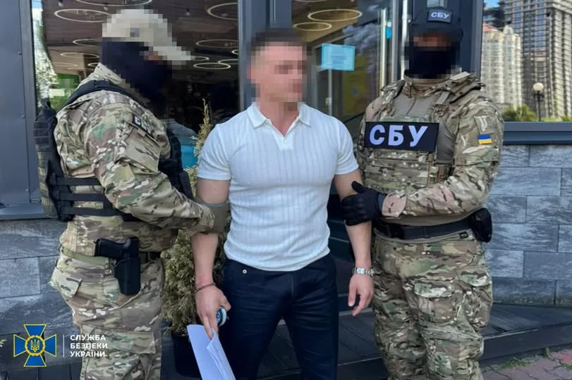 СБУ та Нацполіція викрили шість схем ухилення від мобілізації на Київщині та в Миколаєві