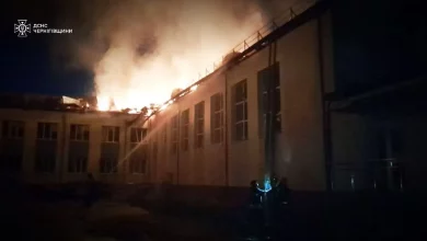 Удар російського БпЛА по освітньому закладу на Чернігівщині спричинив пожежу