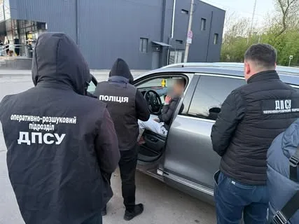Прикордонники викрили два канали незаконного переправлення чоловіків за кордон