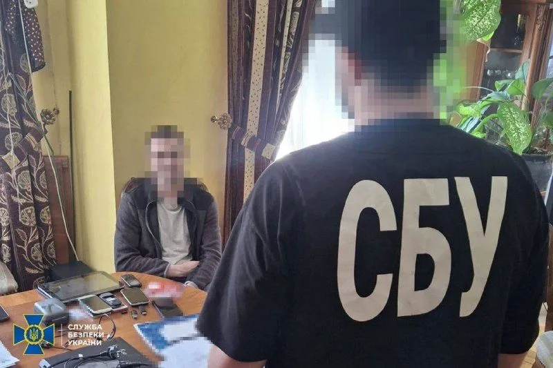 СБУ затримала агента рф, який шпигував за оборонними заводами на Закарпатті