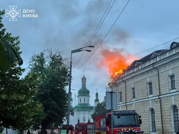 Масована російська атака по Києву: попередньо 4 загиблих і щонайменше 25 поранених