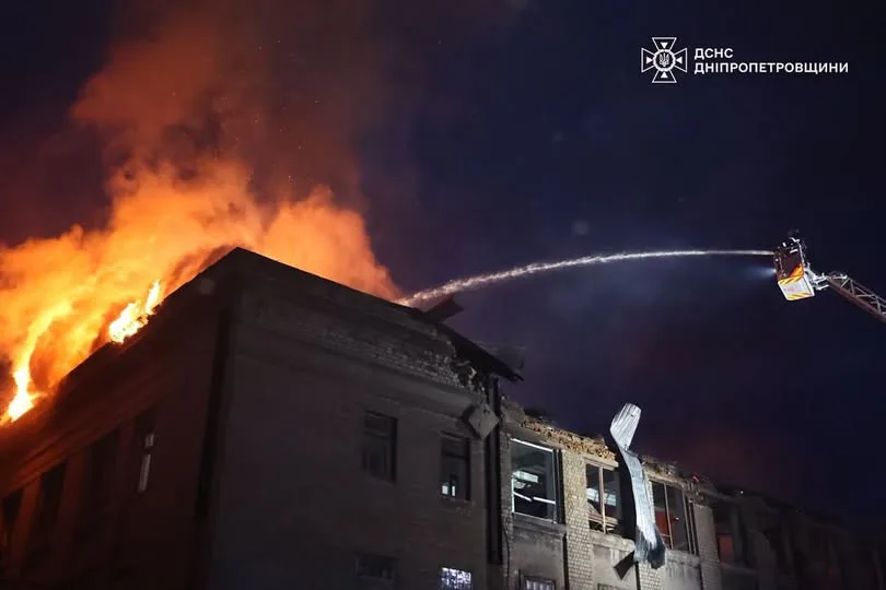 На Дніпропетровщині двоє поранених через масовані російські удари по п’яти районах