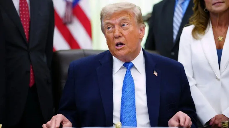 Дональд Трамп оголосив про мирну угоду з Іраном та зняття морської блокади
