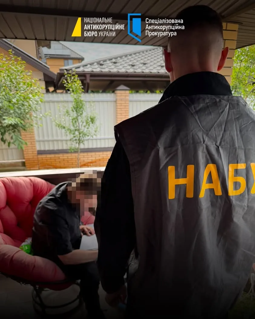 Співробітника СБУ підозрюють у підбурюванні бізнесмена до хабара за закриття справи