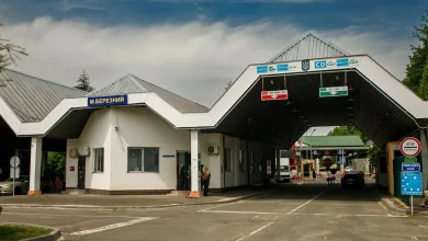 На кордоні в пункті пропуску «Малий Березний» викрили спробу виїзду за підозрілим документом