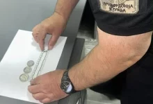 На Буковині прикордонники вилучили старовинні монети та Євангеліє