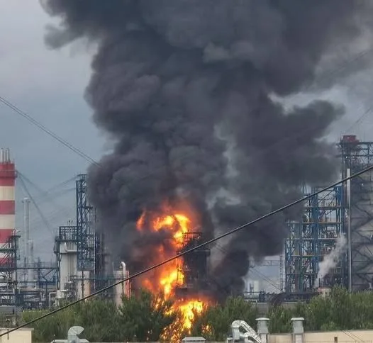 Сили оборони України повідомили про наслідки ударів по нафтопереробці та логістиці рф