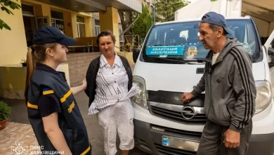 Психологи та рятувальники ДСНС підтримують евакуйованих жителів Харківщини