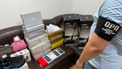 У пункті пропуску «Краківець» вилучили незадекларовані iPhone та брендові речі на 350 тисяч гривень