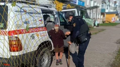 Евакуаційна група ДСНС «Фенікс» вивезла літню жінку з Шосткинського району