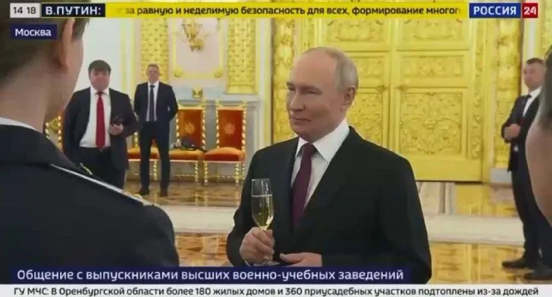 Путін заявив про відсутність підстав для переговорів із Зеленським та пригрозив відповіддю Заходу