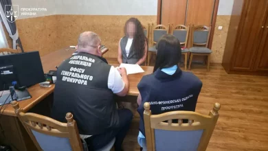 Прокурорці з Івано-Франківщини оголосили підозру за 1000 доларів за працевлаштування з бронюванням