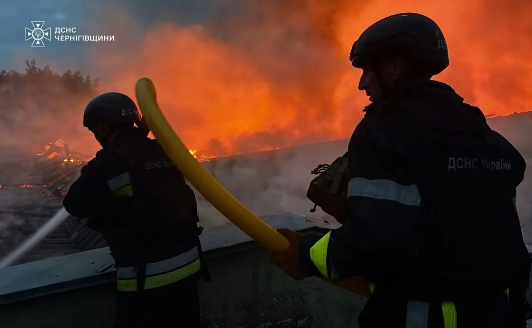 На Чернігівщині російський БпЛА влучив у склад у Новгороді-Сіверському