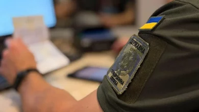 На кордоні з Румунією викрили чоловіка з підробленими документами на дітей