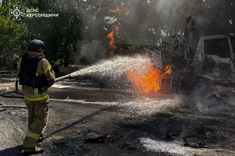 У Херсоні внаслідок російського авіаудару поранено трьох людей