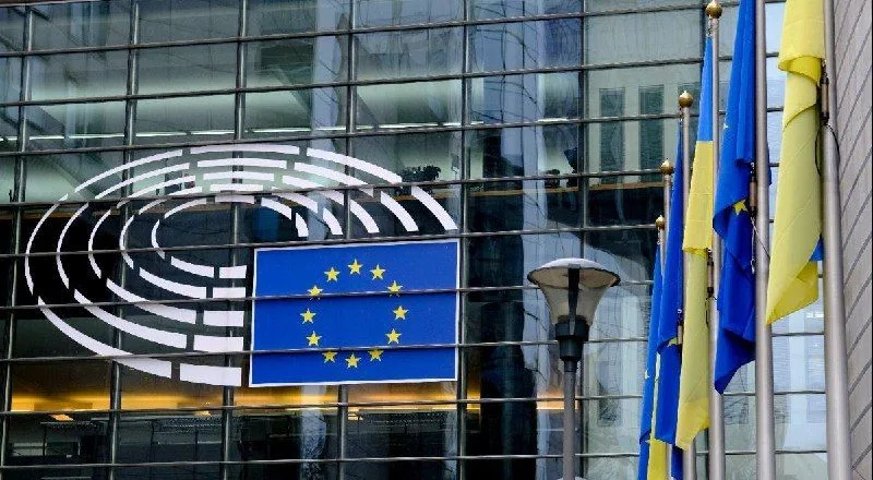 Єврокомісія пропонує обмежити тимчасовий захист для українців призовного віку