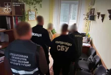 На Хмельниччині викрили працівницю вишу та її сина на схемі ухилення від мобілізації