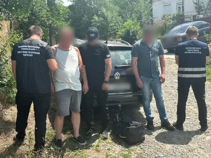 На Закарпатті затримали організатора незаконного переправлення через кордон за 15 тисяч доларів