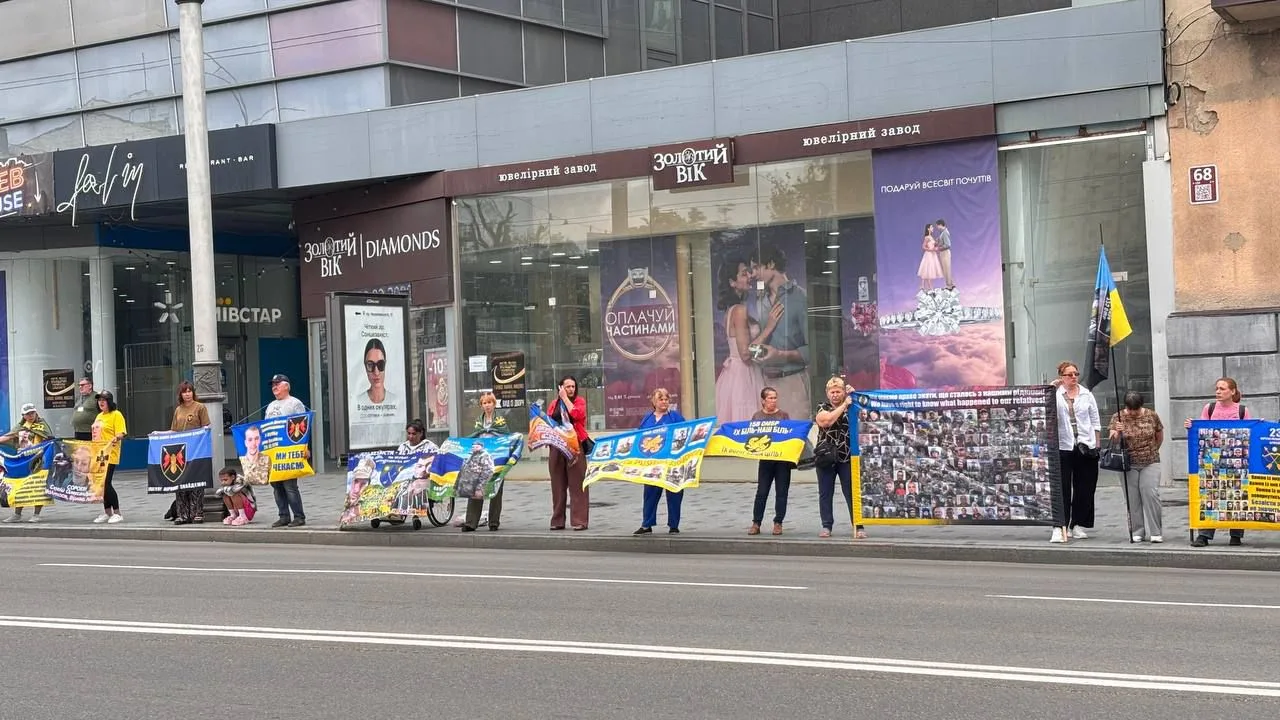 У Харкові провели акцію та автопробіг на підтримку зниклих безвісти й полонених захисників