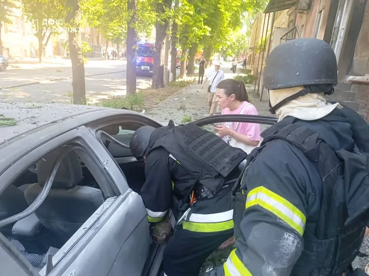 У Запоріжжі удар російського БпЛА спричинив поранення чотирьох людей