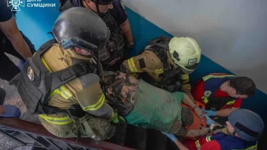 Росія завдала авіаудару по Сумах: рятувальники ДСНС врятували двох людей
