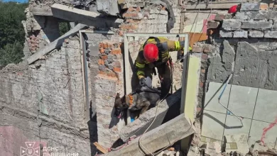 У Львові з-під завалів будинку дістали тіло загиблого після ракетного удару