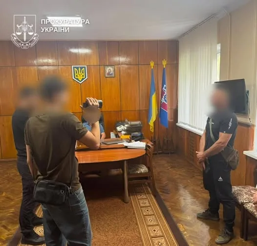 На Буковині керівництво колонії підозрюють у торгівлі людьми та трудовій експлуатації засуджених