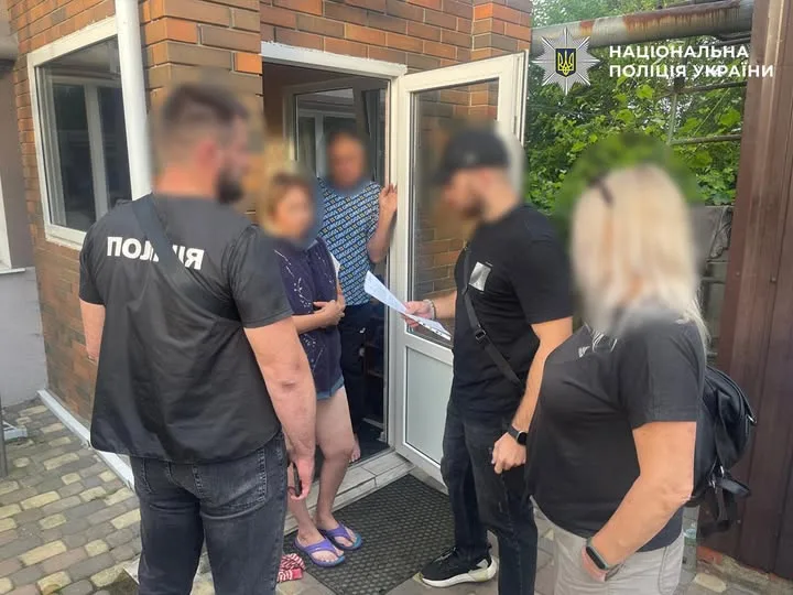 На Дніпропетровщині викрили схему розкрадання 2,4 млн грн на закупівлі дров для військової частини