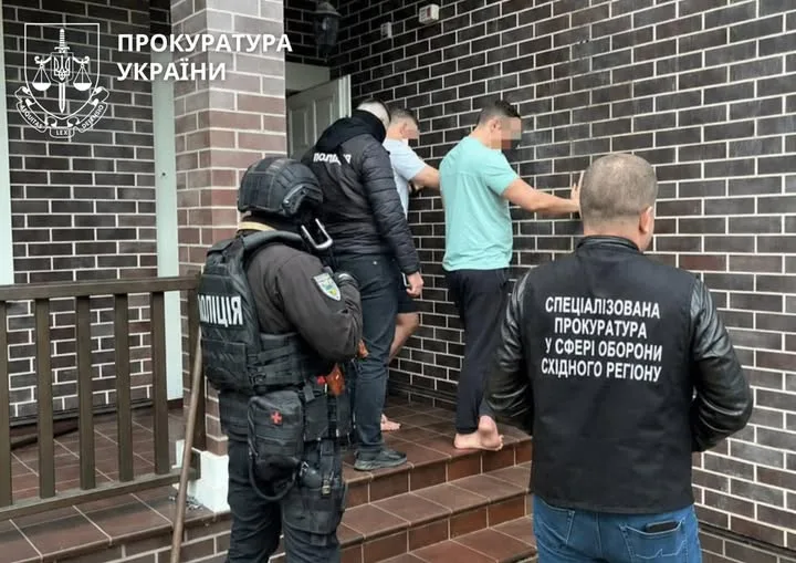 Начальнику служби тилу НГУ та двом підприємцям повідомлено про підозру через збитки на закупівлі деревини