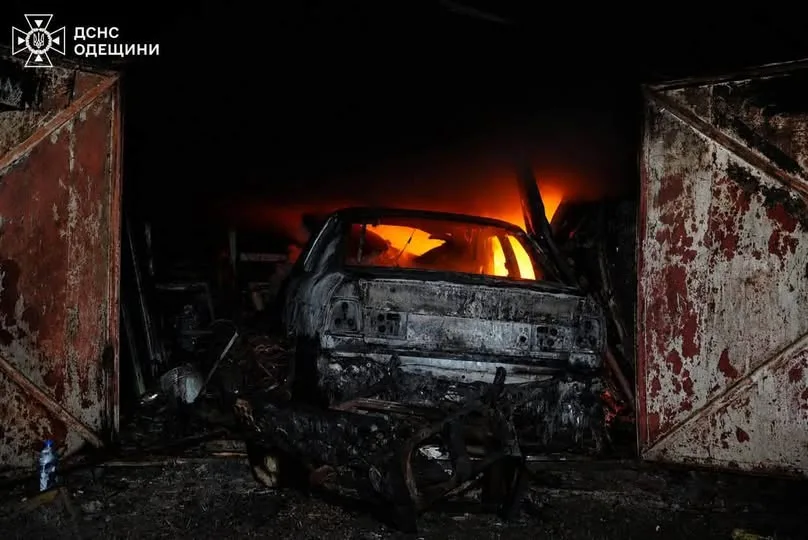 Росія завдала чергового удару по Одесі: пошкоджено будівлі, є постраждалий