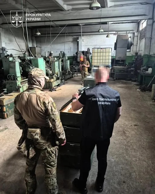 Трьом військовослужбовцям оголосили підозру у незаконному збуті зброї та вибухівки