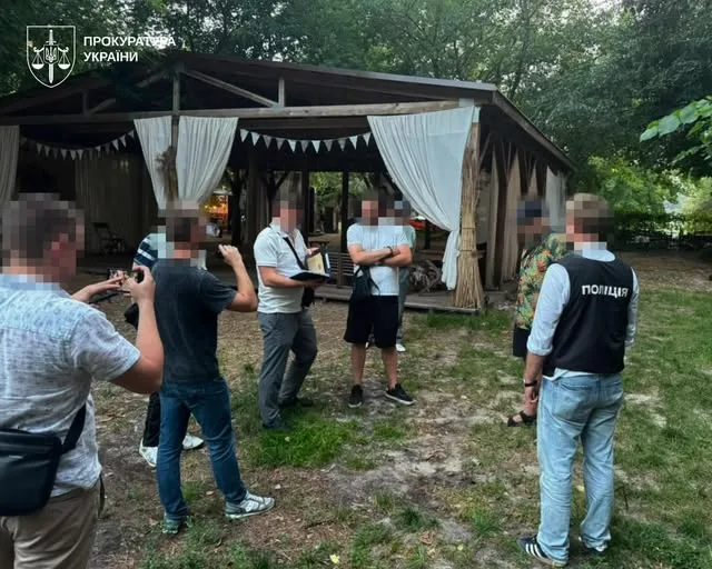 Заступнику директора столичного Гідропарку повідомили про підозру в одержанні 1,5 млн грн хабаря