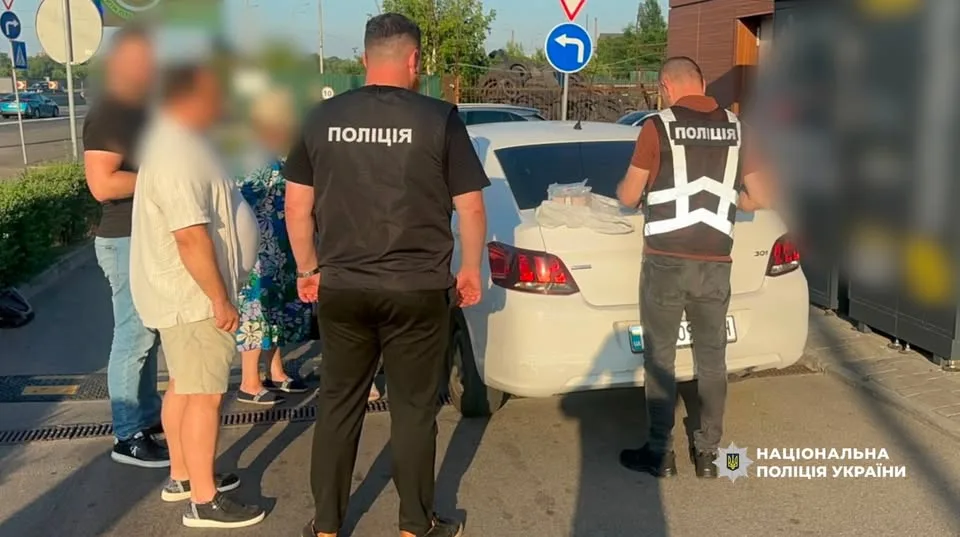У Києві затримали заступника директора парку за підозрою в отриманні 5 млн грн хабаря