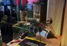 «Українська бронетехніка» представила два ударні дрони на оптоволокні UB80D15-EFP та UB82FО