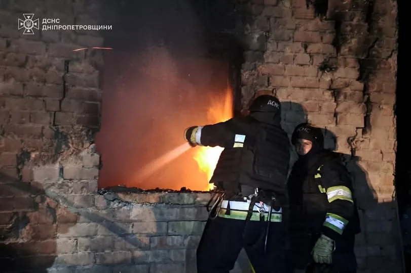 Російські обстріли Дніпропетровщини: поранений чоловік та пошкоджені АЗС і будинки