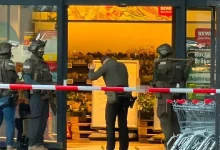 У Берліні поліція звільнила заручницю в супермаркеті Rewe після 11 годин утримання